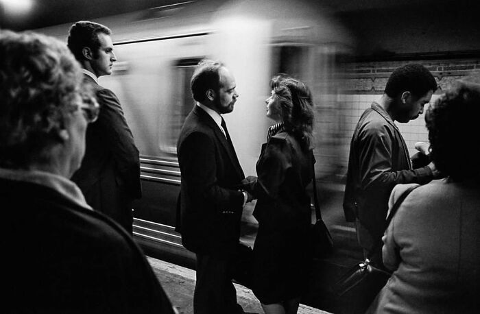 Instagram Account With Over 574 Thousand Followers Features Amusing Street Photos (30 New Pics)