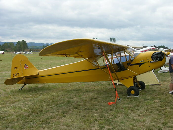 "I Can’t Get Into The Water": 30 Spine-Chilling Survival Stories From People That Were Caught In Catastrophes