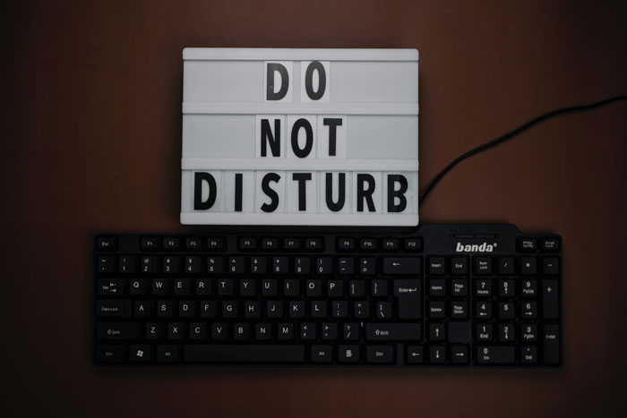 “‘Do Not Disturb’ Means Leave Me Alone”: Employee Sends Out An Angry Email To Colleague Who Keeps Contacting Them Even When Unavailable “‘Do Not Disturb’ Means Leave Me Alone”: Employee Sends Out An Angry Email To Colleague Who Keeps Contacting Them Even When Unavailable
