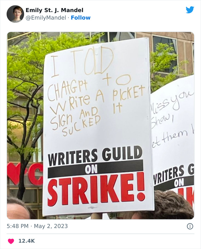 Funny-Writers-Strike-Signs-Twitter