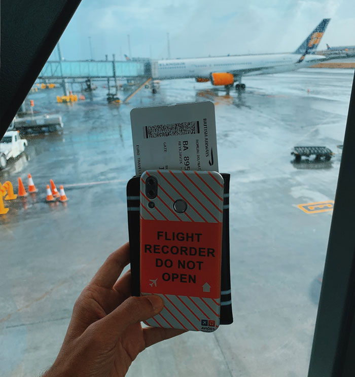 "My Stance Was About Etiquette And Principle": Man Stands His Ground During A Conflict Over Plane Seat With A Passenger Couple "My Stance Was About Etiquette And Principle": Man Stands His Ground During A Conflict Over Plane Seat With A Passenger Couple