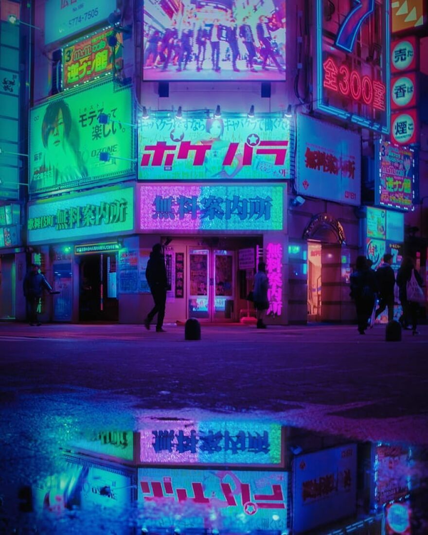 I Wandered The Night Alleys Of Tokyo Under Neon Lights, And Here's What I Captured (23 Pics)