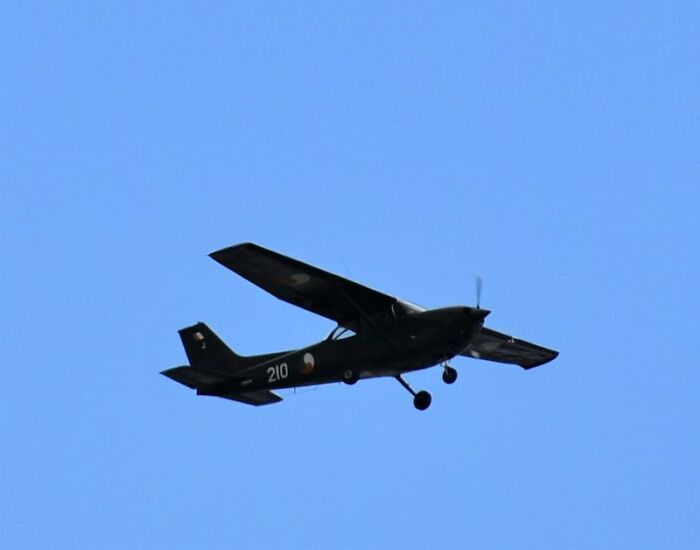 "I Can’t Get Into The Water": 30 Spine-Chilling Survival Stories From People That Were Caught In Catastrophes