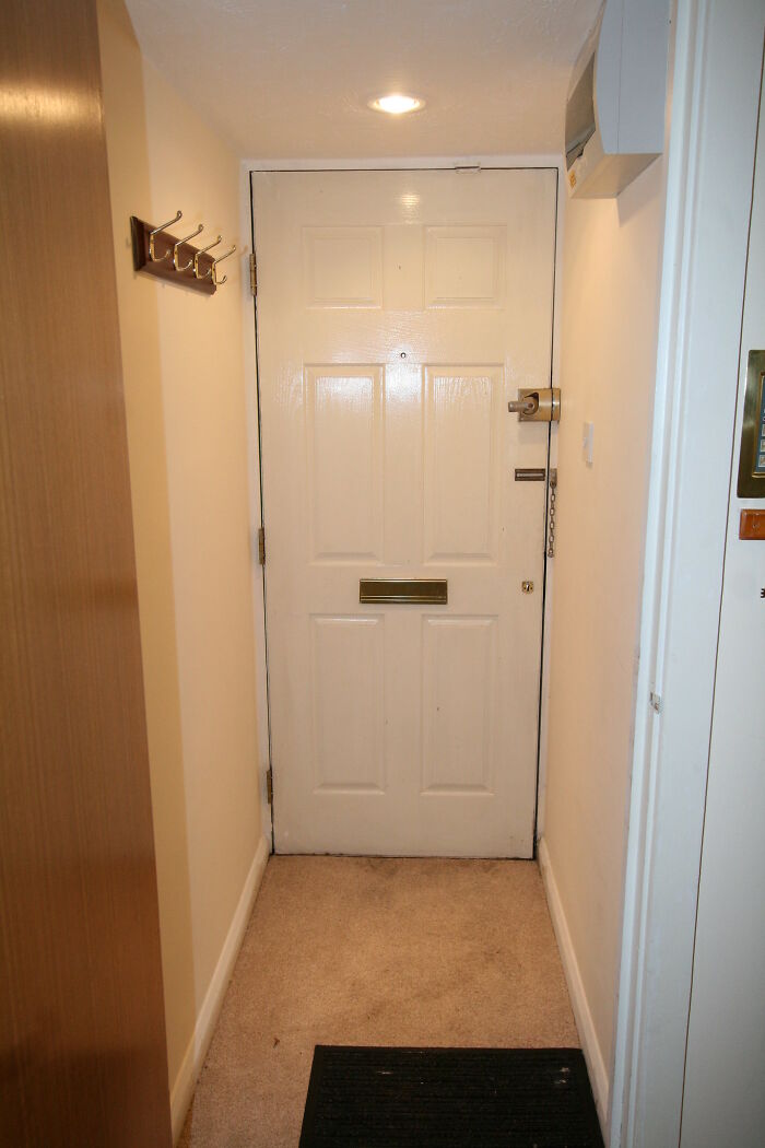 "What Screams 'I'm A Terrible Parent'?" (30 Answers)