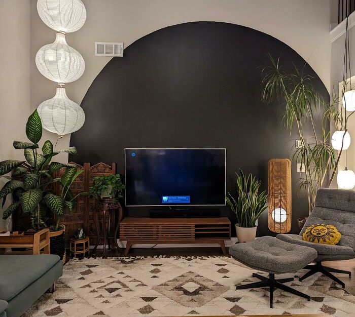 Black and white wall 