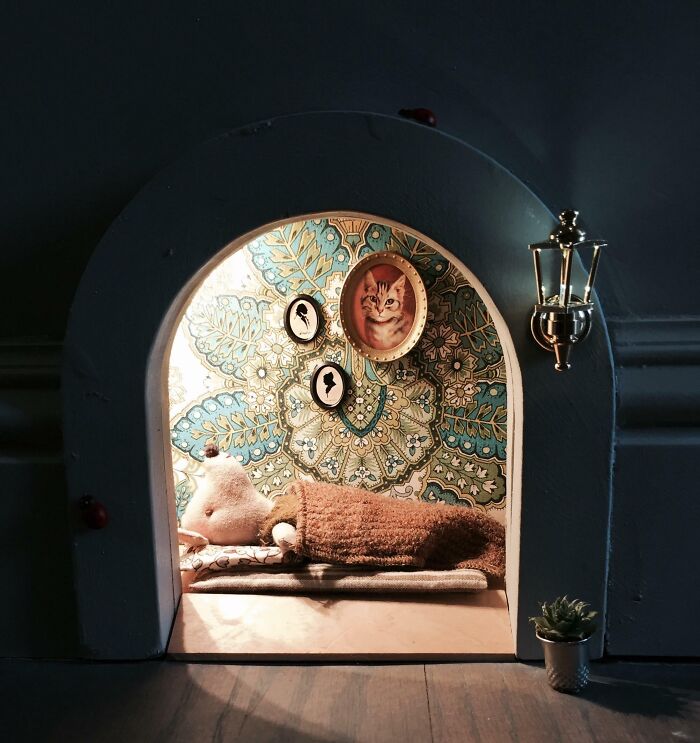 Mouse hole on the wall 