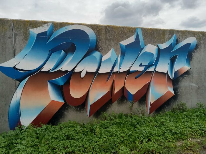 Found This By The Thames Way Up A Dead End Path Behind A Sewage Treatment Plant