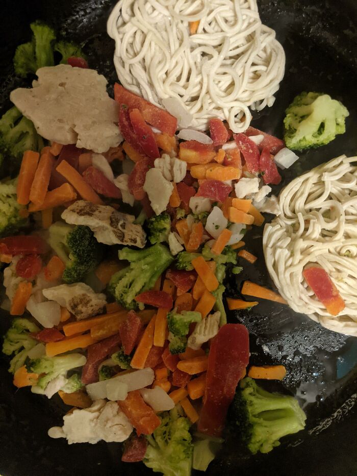 Chicken Chow Mein Literally Came With 3 Pieces Of Chicken!