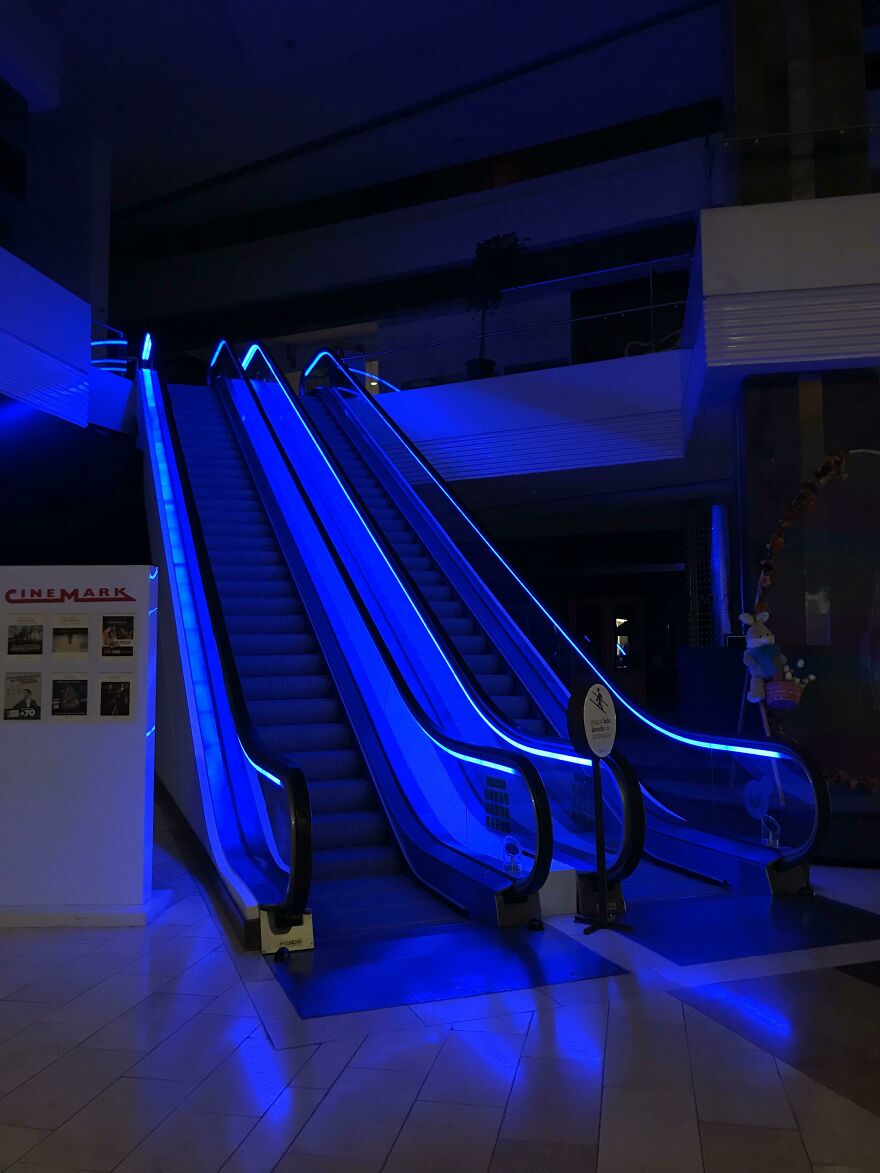 Ever Been To A Mall At 1 Am ??