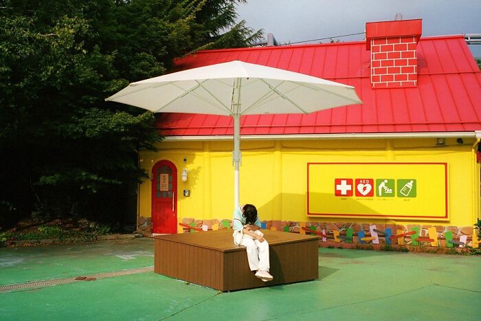 Shin Noguchi From Japan Shoots The Invisible Elements In Street Photography (New Pics)