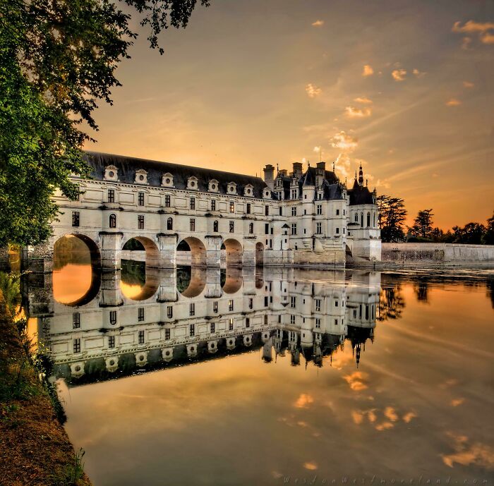 Chateau De Chenonceau en el Loira, concebido y protegido por mujeres. Puente y jardines construidos en 1555