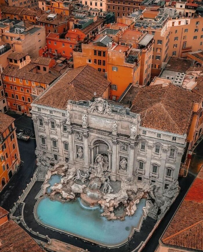 Trevi Fountain, Rome, Italy