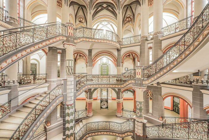 Double Spiral Staircase - Landgericht Halle (Regional Court), Halle, Germany (1905). Extensively Restored In 2013. [2048x1366]