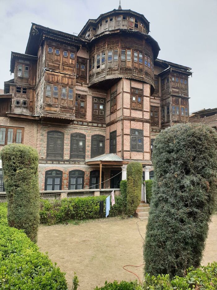 A Traditionally Built Century Old House In Kashmir. The Technique Used In Construction Is A Mughal Style Called 'Uroosi' Which Saves The House In Case Of Earthquakes In The Quake Prone Region