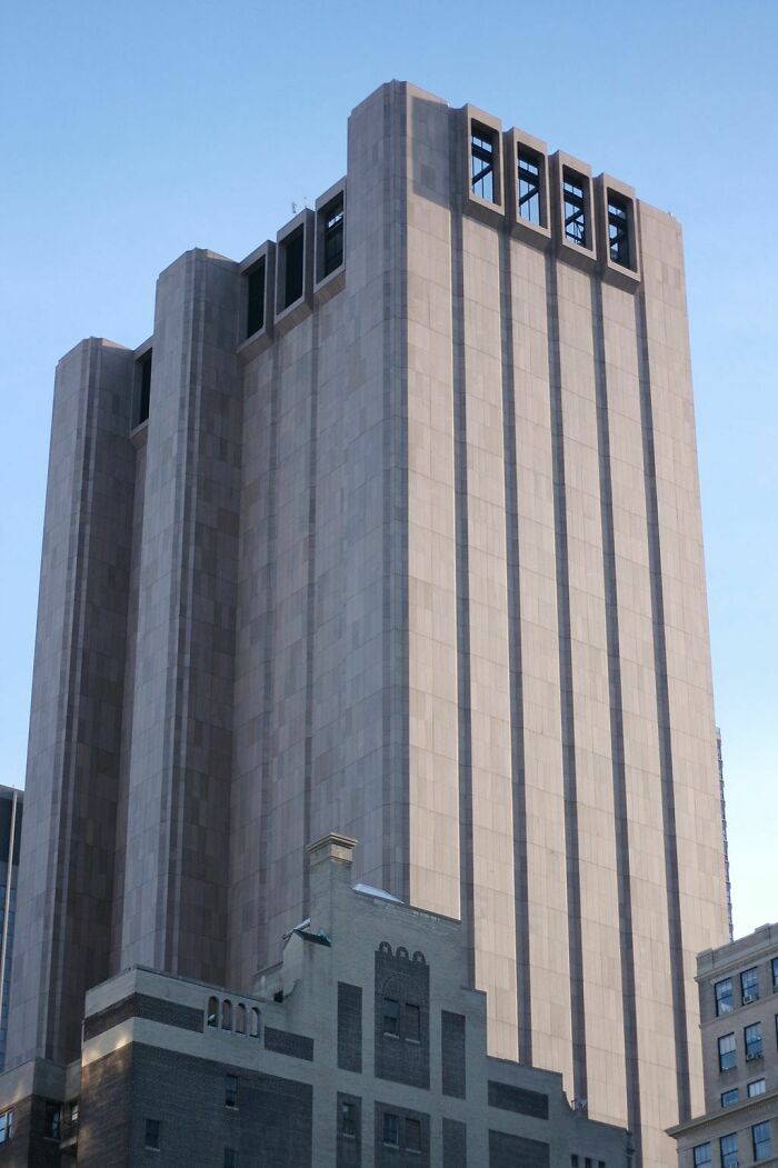 The Windowless Skyscraper At 33 Thomas Street In New York City Is An Example Of Brutalist Architecture