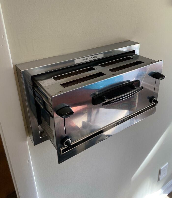 The Vacation House We Rented Has A Toaster Built Into The Wall