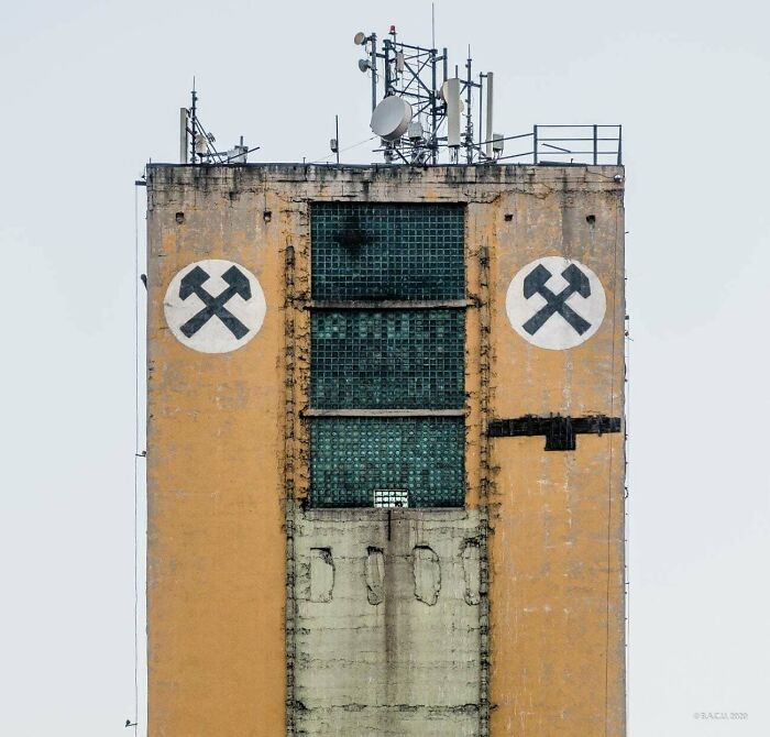 Livezeni Coal Mine. One Of The Largest Underground Mining Exploitation In Romania Located In Petroşani - One Of Six Cities In The Jiu Valley Mining Exploitation Region Of Hunedoara County. It Was Built In 1980