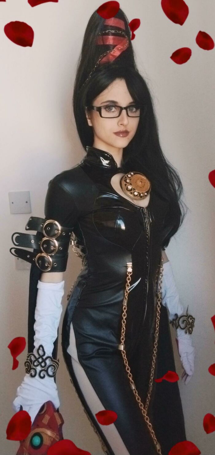 Person cosplaying Bayonetta