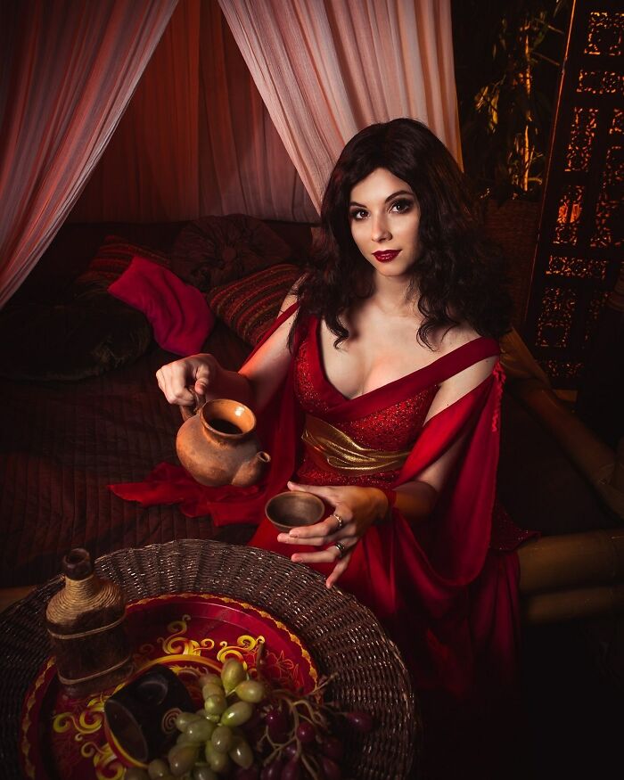 Person cosplaying Inara Serra (Firefly)