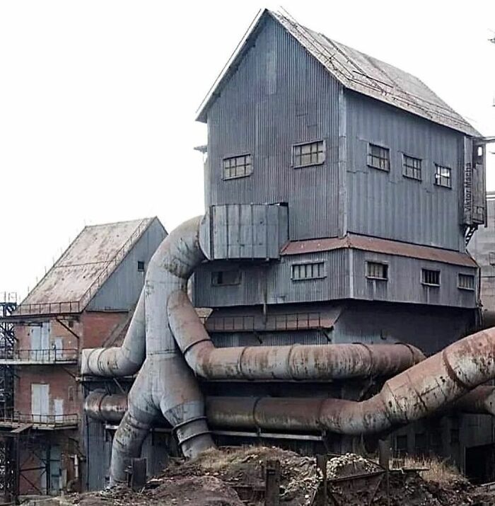 Donetsk, Ukraine By Viktor Macha. Love The Way The Piping Looks So Figural. As If It’s Embracing The Structure