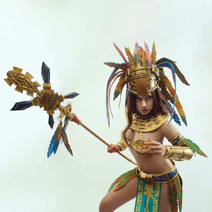 Princess Mia From Civilization Cosplay