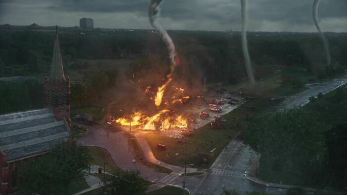 Few tornadoes, one of which is turning into a fire tornado