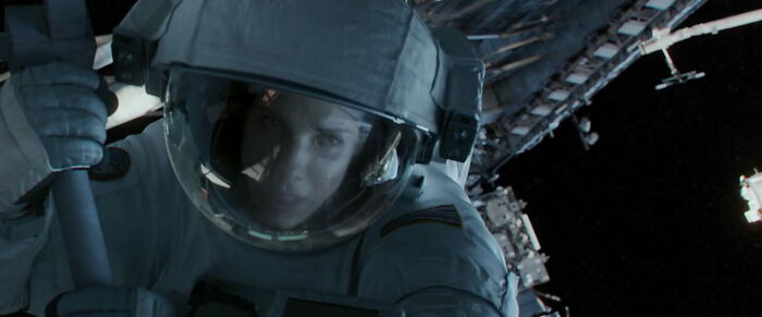 Ryan Stone floating in the space