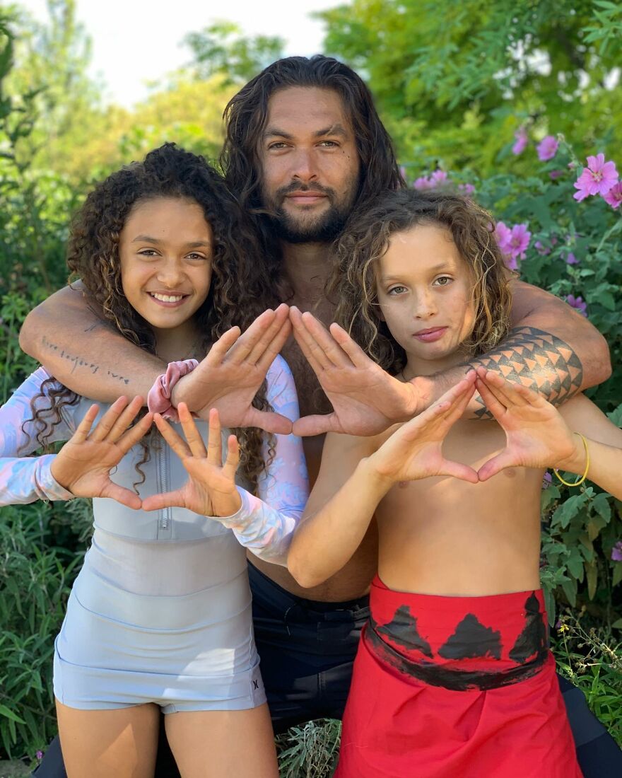 Study Reveals That Fathers Are Happier Than Mothers (25 Pics Of Celebrity Parents)