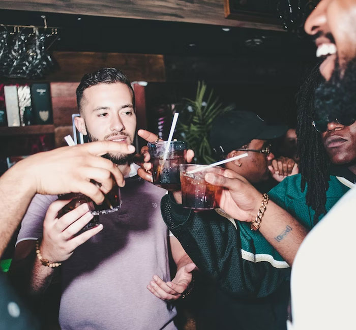 35 Times Intelligent Adults With Numerous Degrees Acted So Stupidly, It Resulted In Lots Of Embarrassment