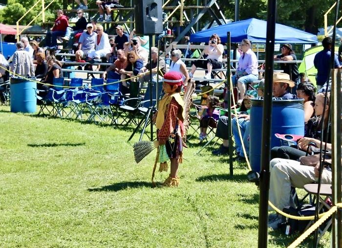 32 Pictures Of Dancers And Their Beautiful Costumes