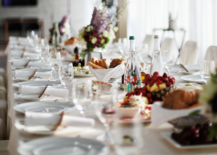 Manager Ignores His Part Of The Deal With Busboy, Regrets It When He Just Up And Leaves, Leaving The Place In Complete Pandemonium Manager Ignores His Part Of The Deal With Busboy, Regrets It When He Just Up And Leaves, Leaving The Place In Complete Pandemonium