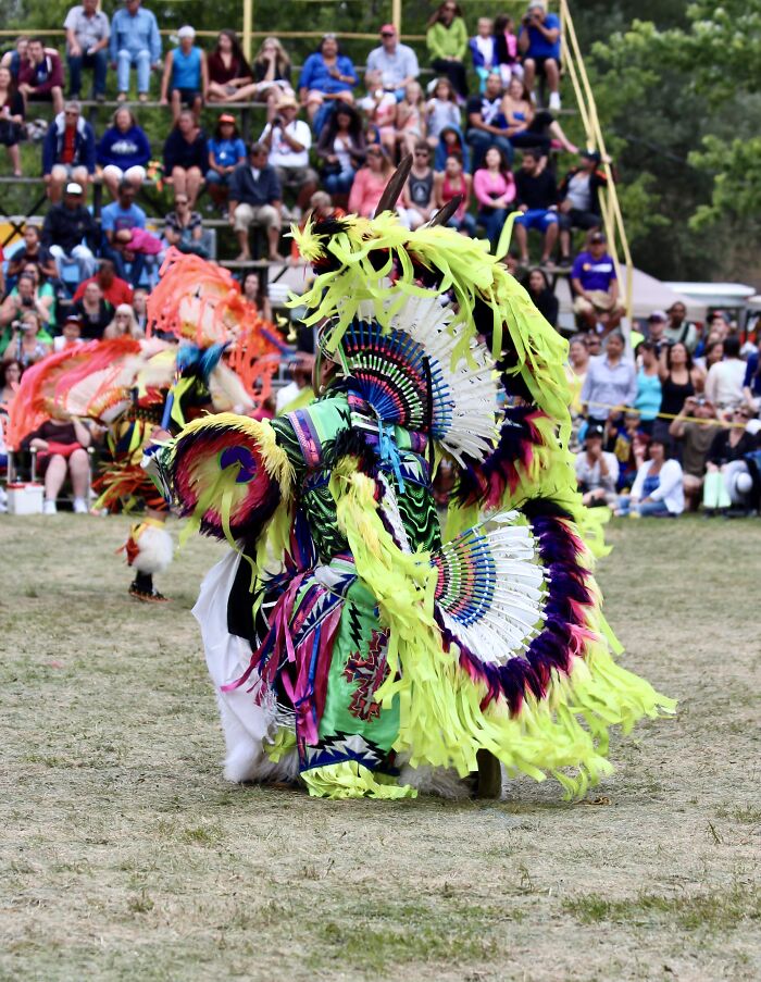 32 Pictures Of Dancers And Their Beautiful Costumes
