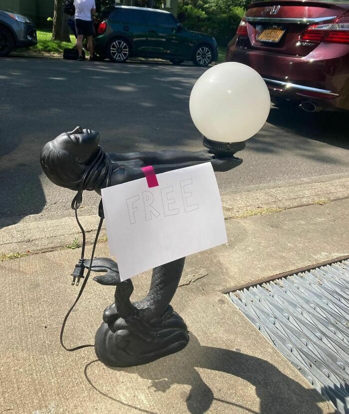 We Think This Would Go Swimmingly In Your Apartment! E 17th St And Dorchester Rd In Ditmas Park, Brooklyn 