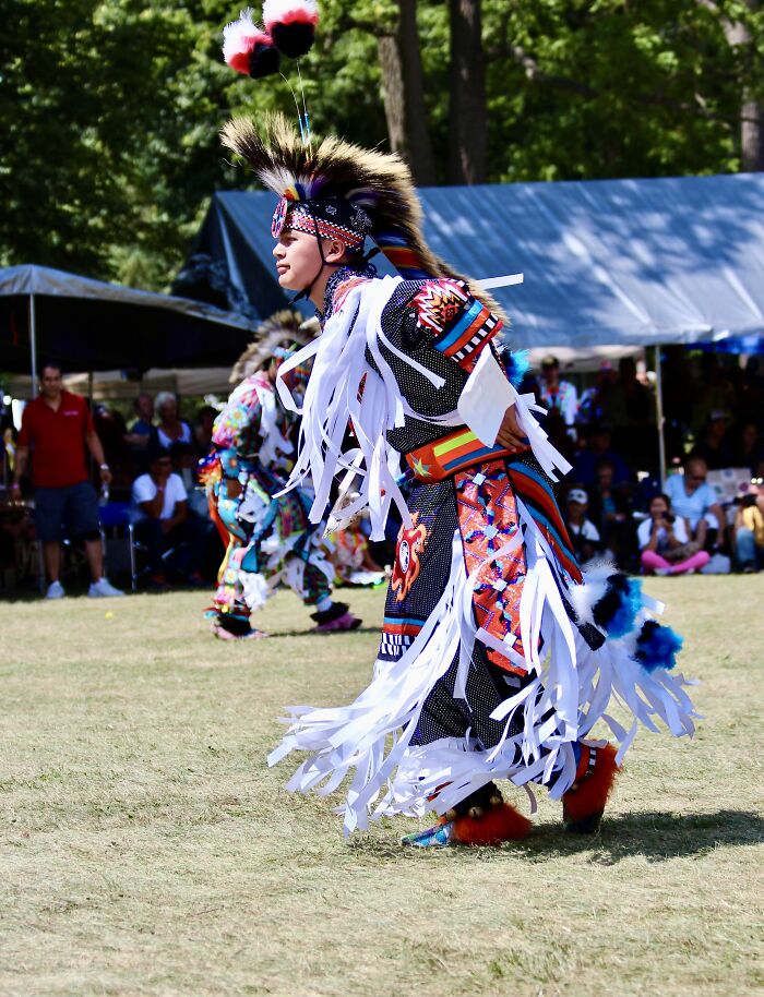 32 Pictures Of Dancers And Their Beautiful Costumes