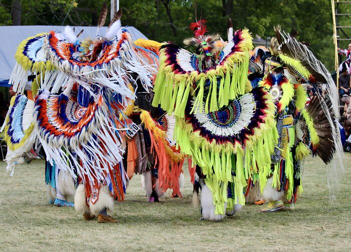 32 Pictures Of Dancers And Their Beautiful Costumes