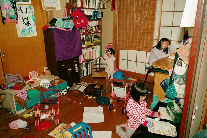 Shin Noguchi From Japan Shoots The Invisible Elements In Street Photography (New Pics)