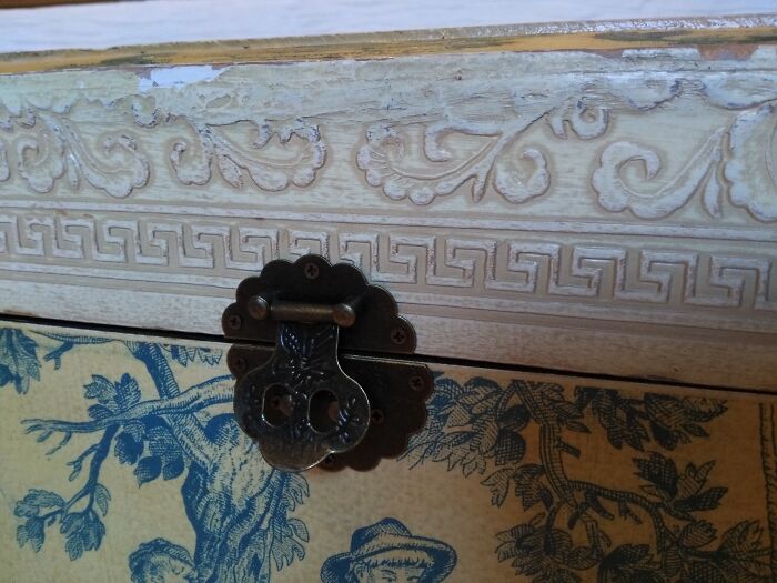 I Upcycled An Old Storage Box With Asian-Themed Art Paper