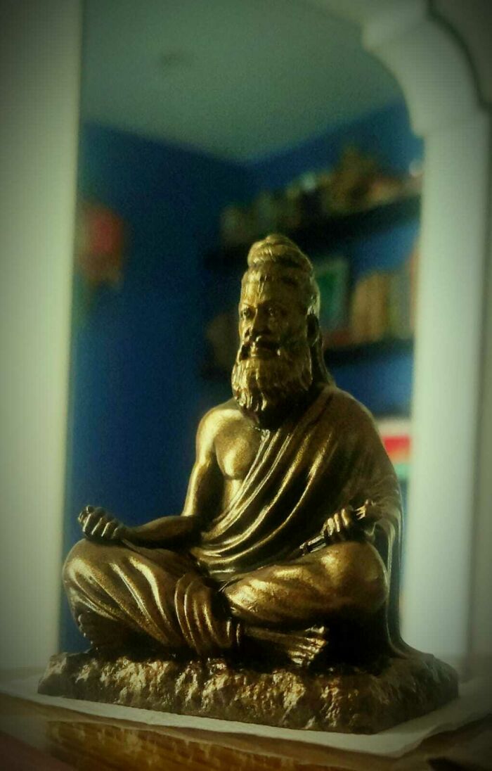 Thiruvalluvar Statue (Tamil: திருவள்ளுவர்), Commonly Known As Valluvar, Was A Celebrated Tamil Poet And Philosopher. He Is Best Known As The Author Of The Tirukkuṟaḷ, A Collection Of Couplets On Ethics, Political And Economical Matters, And Love