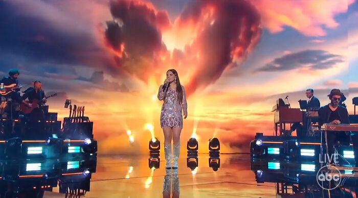 ‘Well-Deserved’: ‘American Idol’ Season 21 Winner Revealed After Star-Studded Three-Hour Finale ‘Well-Deserved’: ‘American Idol’ Season 21 Winner Revealed After Star-Studded Three-Hour Finale