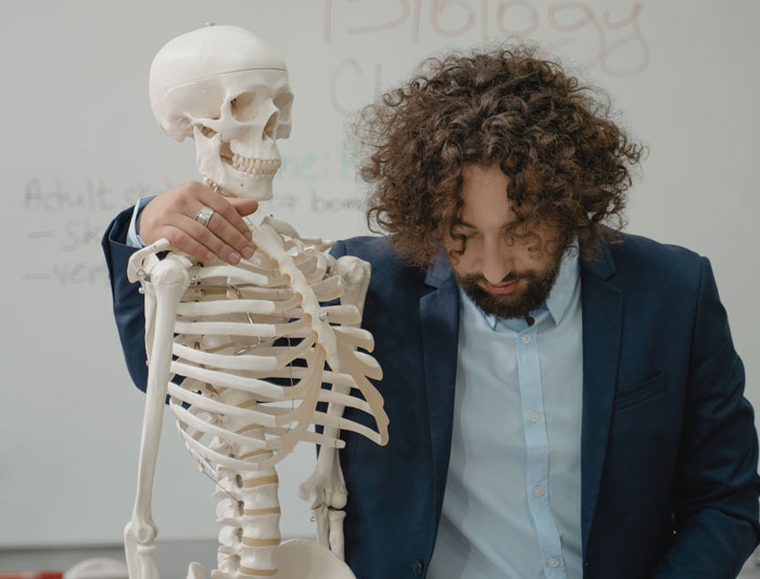 People Are Cracking Up At This Spot-On AITA Story Parody Recounting Famous Lord Of The Rings Moment