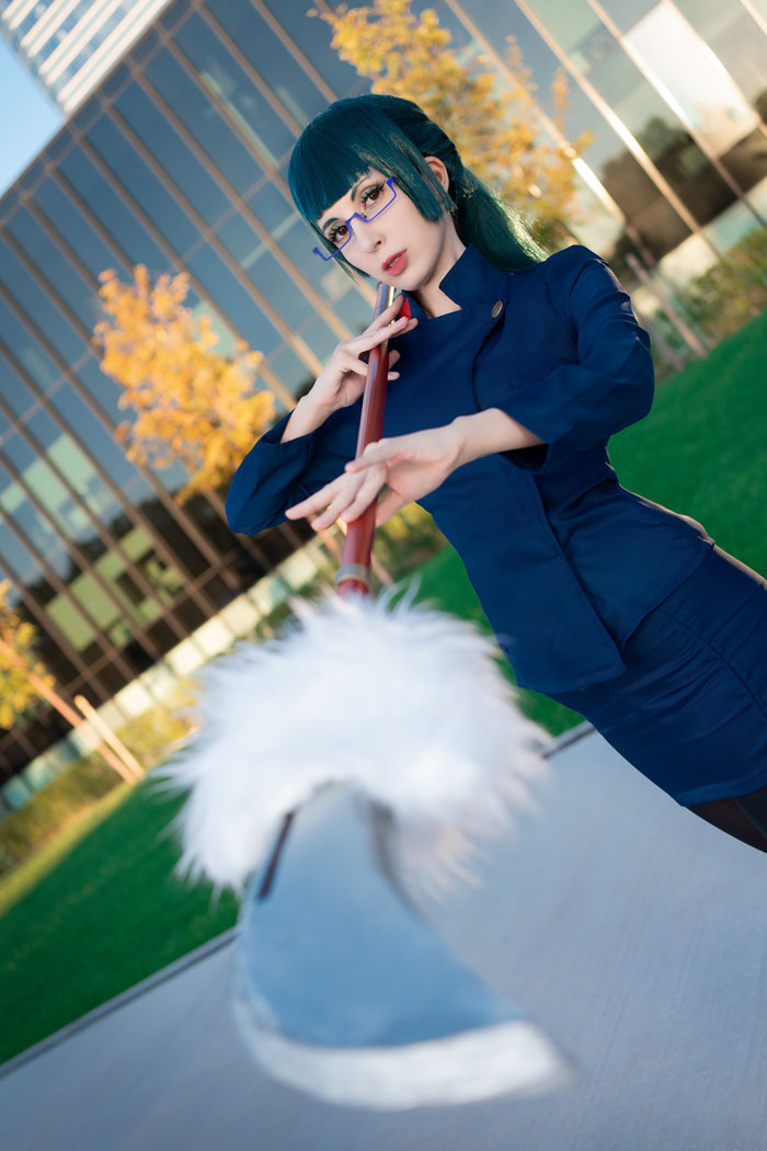 Person cosplaying Maki Zenin from Jujutsu Kaisen