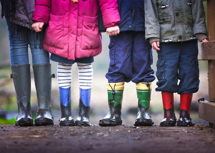 "Do You Clap When The Plane Lands?": People Share 30 Questions You Should Definitely Ask Before Dating Someone