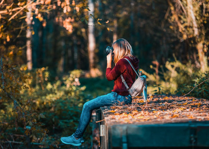 "Do You Clap When The Plane Lands?": People Share 30 Questions You Should Definitely Ask Before Dating Someone