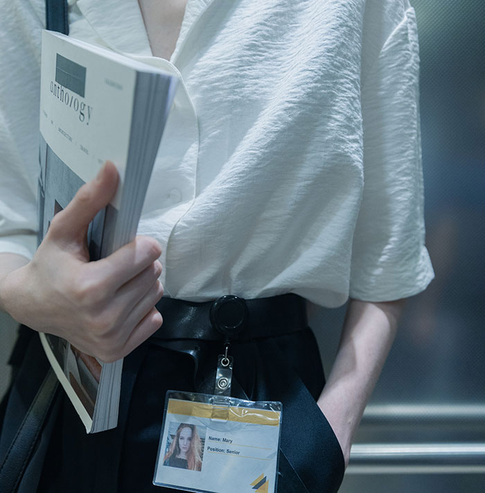 Management Refuse To Listen To Worker&rsquo;s Concerns Over New Uniform, She Watches As Things Gloriously Fall Apart