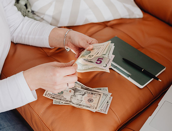 "I Thought This Was Crazy": Woman Is Confused After She Gets A Bill From A Dinner Party Her Friend Hosted