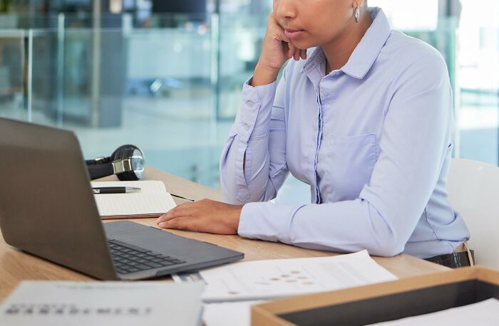 Job Interviewers Reveal Resume Moments That Either Got The Person Immediately Hired Or Immediately Rejected (30 Answers)