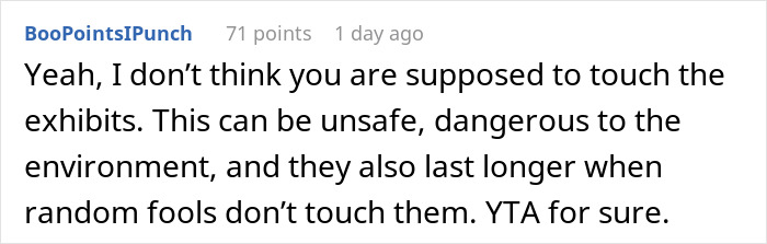 People Are Cracking Up At This Spot-On AITA Story Parody Recounting Famous Lord Of The Rings Moment