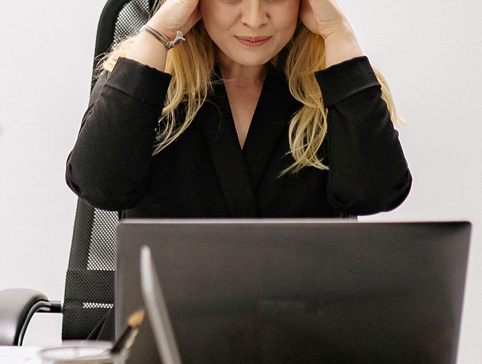 Rude And Lazy 'Karen' Gets Fired After She Goes After The Wrong Person And All Her Trash-Talking Gets Exposed To Their Boss