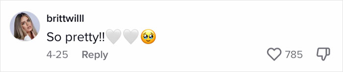 Grandma In Tears After Seeing Her Wedding Dress Altered To Chic Co-Ord By Granddaughter, A Discussion Online Ensues Grandma In Tears After Seeing Her Wedding Dress Altered To Chic Co-Ord By Granddaughter, A Discussion Online Ensues