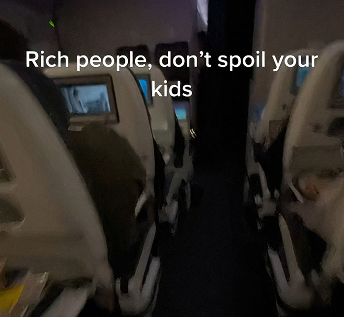 "Rich People, Don't Spoil Your Kids": Heated Discussion Starts After Dad Leaves His Kids In Coach While Flying First Class